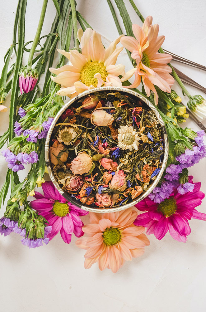 infusion naturelle aux fleurs séchées - Salon de thé Lille